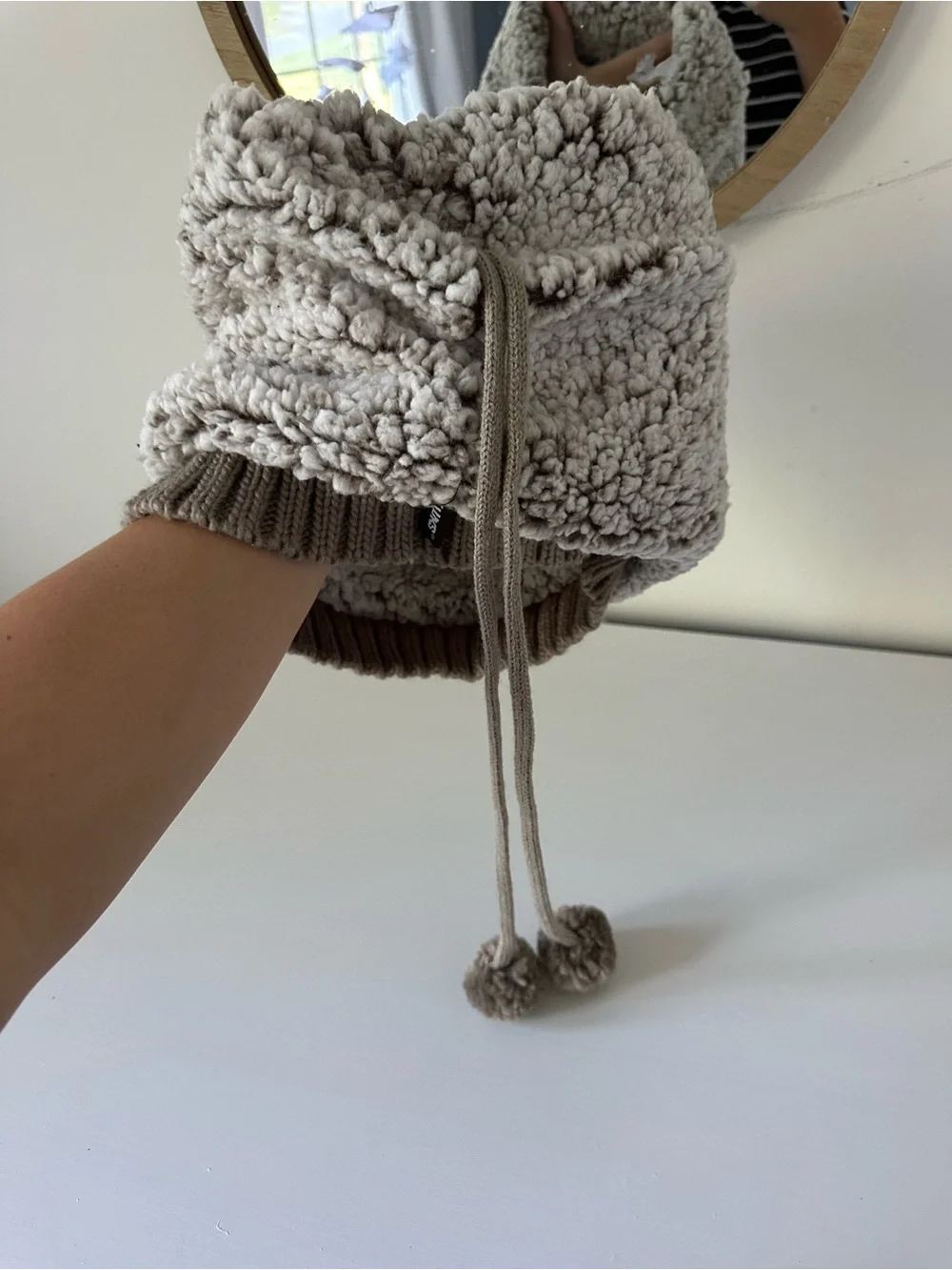 Muk Luks Beige Sherpa Pom-Pom Neck Warme NWT